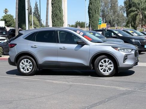 Used 2023 Ford Escape Active w/ Cold Weather Package FWD image 4
