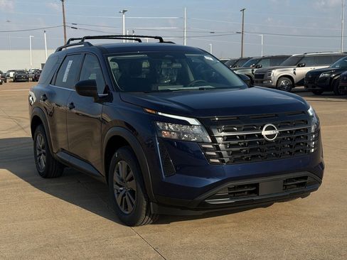 New 2026 Nissan Pathfinder SV image 4