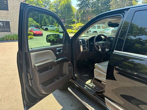 Used 2016 GMC Sierra 1500 Denali w/ Enhanced Driver Alert Package AWD/4WD image 13