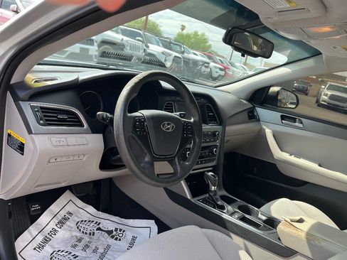 Used 2016 Hyundai Sonata SE FWD image 23
