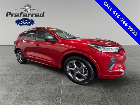 Used 2023 Ford Escape ST-Line image 11