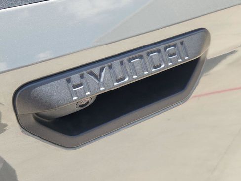 Used 2023 Hyundai Santa Cruz SEL Premium AWD/4WD image 29