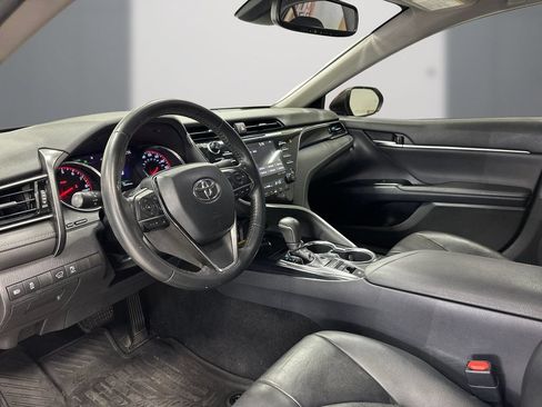 Used 2019 Toyota Camry XSE FWD image 13