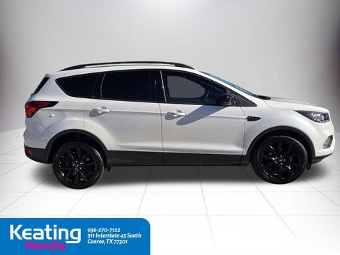 Used 2019 Ford Escape SE image 9
