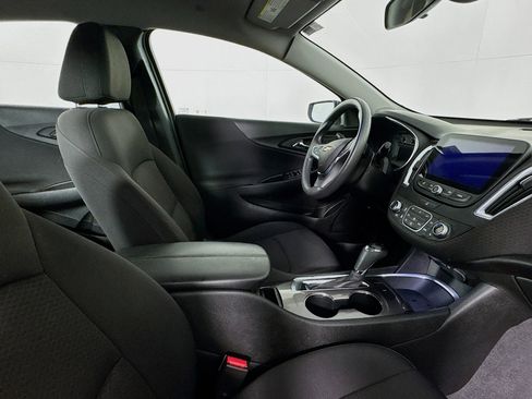 Used 2019 Chevrolet Malibu LT image 28
