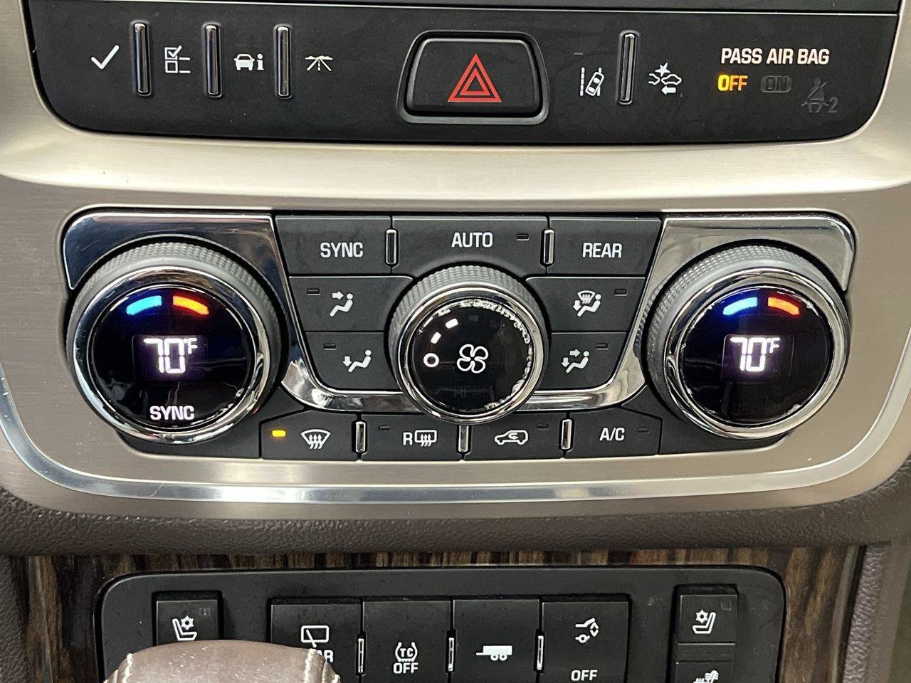 Used 2015 GMC Acadia Denali AWD/4WD image 22