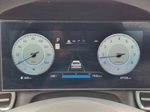 Used 2024 Hyundai Elantra SEL FWD image 9