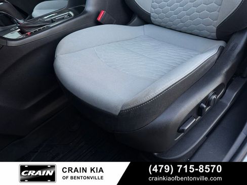 Used 2021 Chevrolet Equinox LS w/ LS Convenience Package FWD image 23