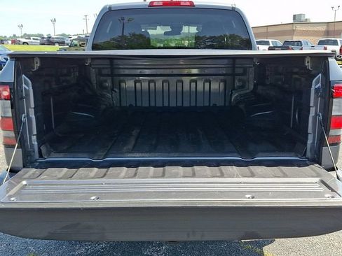 Used 2024 Nissan Frontier SV w/ Tow Package AWD/4WD image 28
