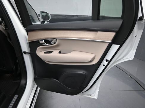 New 2026 Volvo XC90 T8 Plus w/ Protection Package Premier image 24