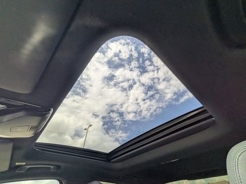 Used 2020 BMW 330i Sedan w/ Convenience Package image 15