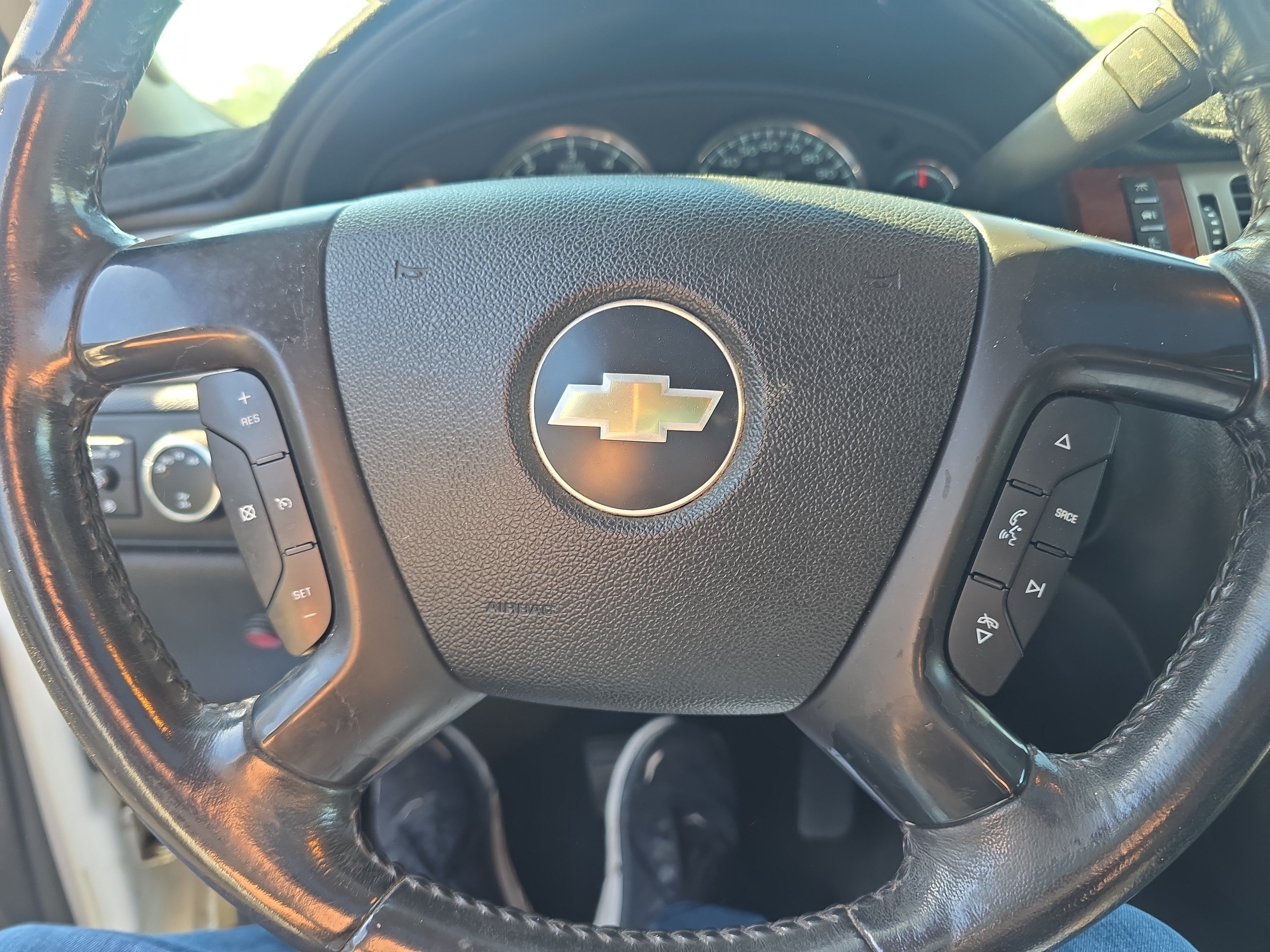 Used 2009 Chevrolet Avalanche LT AWD/4WD image 13
