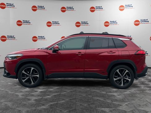 Used 2023 Toyota RAV4 XLE w/ Convenience Package AWD/4WD image 2