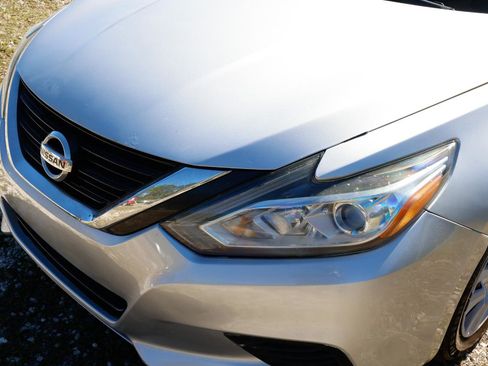 Used 2018 Nissan Altima 2.5 S w/ S Convenience Package image 33