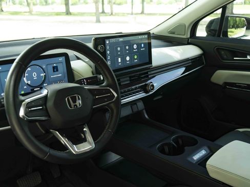 Used 2024 Honda Prologue Touring image 16