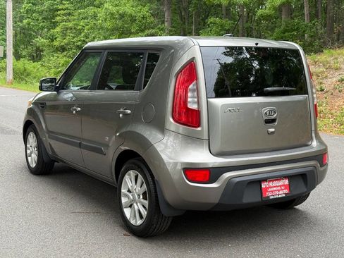 Used 2012 Kia Soul + w/ Audio Pkg FWD image 9