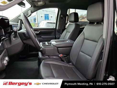 Certified 2025 GMC Sierra 1500 SLT image 14