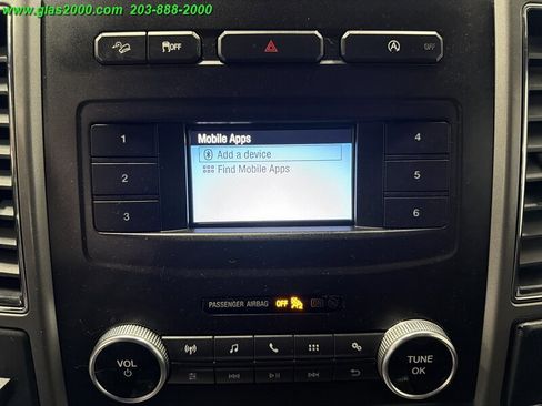 Used 2018 Ford Expedition XLT image 17