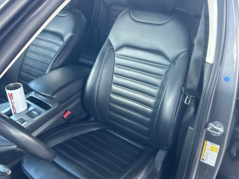Used 2024 Ford Edge SEL AWD/4WD image 5