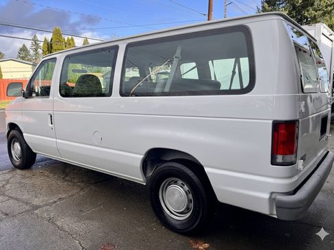 Used 1999 Ford E-150 and Econoline 150 Wagon image 4