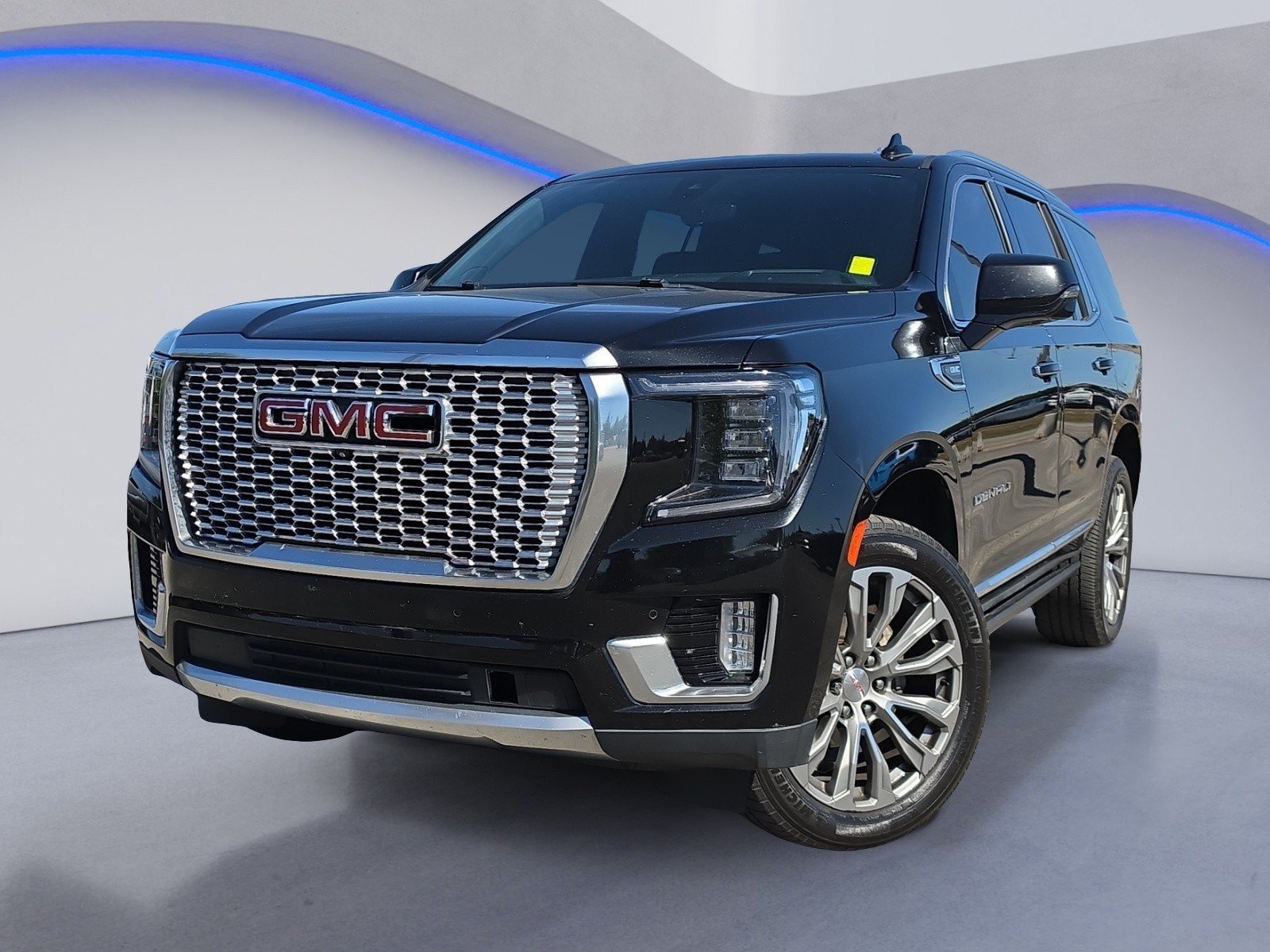 Used 2021 GMC Yukon Denali w/ Denali Premium Package AWD/4WD image 2