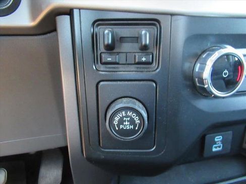 Used 2022 Ford F150 XLT w/ Equipment Group 301A Mid RWD image 25
