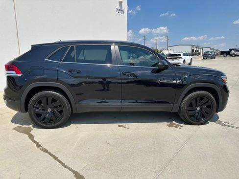 Used 2022 Volkswagen Atlas Cross Sport SE AWD/4WD image 8