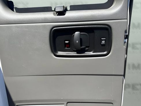 Used 2025 Chevrolet Express 3500 LS RWD image 26