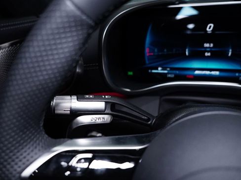 New 2025 Mercedes-Benz SL 63 AMG 4MATIC image 18