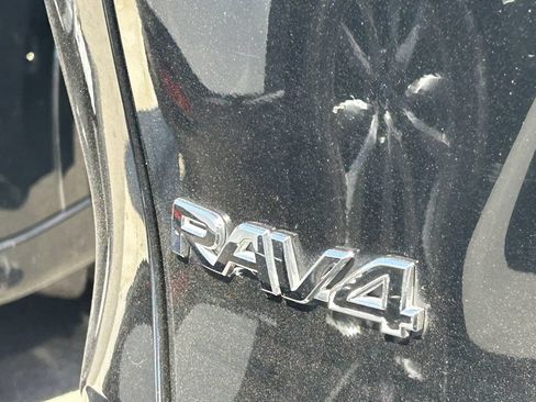Used 2019 Toyota RAV4 XLE Premium w/ Carpet Mat Package FWD image 7