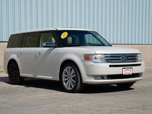 Used 2011 Ford Flex Limited w/ Rapid Spec Order Code image 5