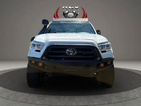 Used 2022 Toyota Tacoma SR5 AWD/4WD image 8