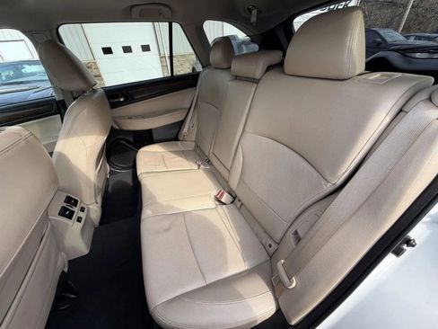 Used 2017 Subaru Outback 2.5i Limited image 17