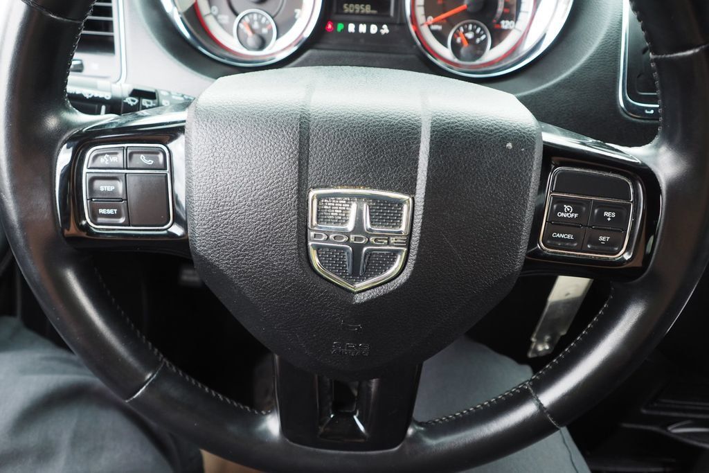 Used 2020 Dodge Grand Caravan SE FWD image 30