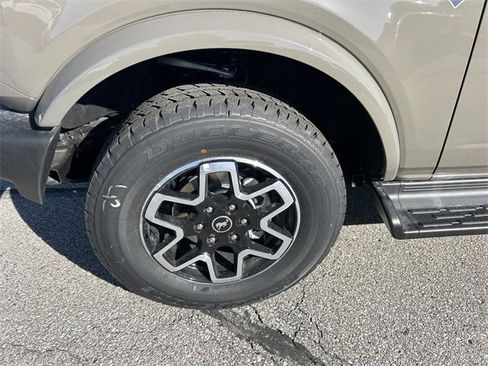 New 2025 Ford Bronco Outer Banks image 13