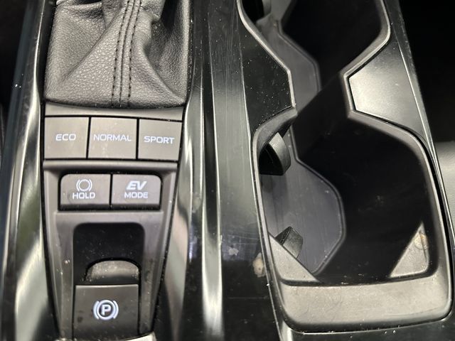 Used 2025 Toyota Camry SE FWD image 29