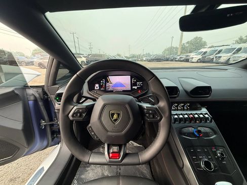 Used 2019 Lamborghini Huracan LP 580-2 RWD image 16