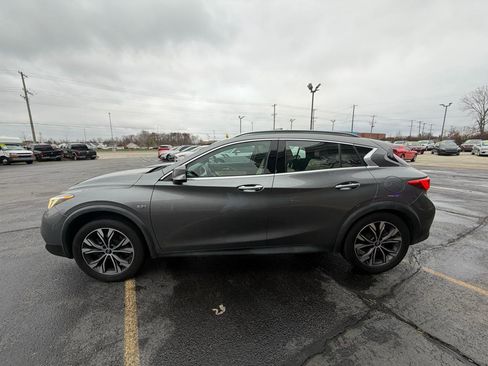 Used 2018 INFINITI QX30 Premium w/ Navigation Package AWD/4WD image 6