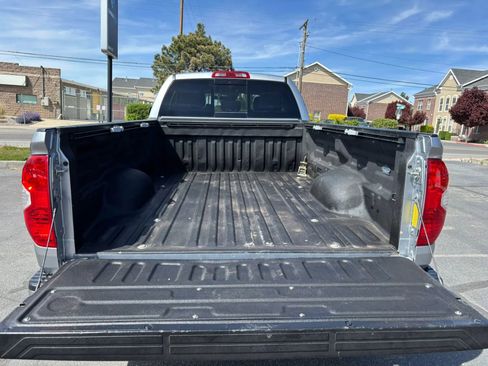 Used 2020 Toyota Tundra SR5 w/ SR5 Upgrade Package AWD/4WD image 16