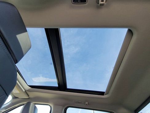 New 2026 Ford F250 Lariat w/ Black Appearance Package image 10