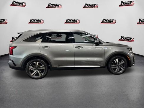 Certified 2023 Kia Sorento EX image 4