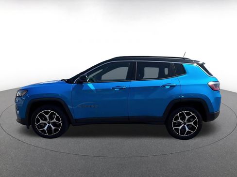 Used 2025 Jeep Compass Limited AWD/4WD image 9