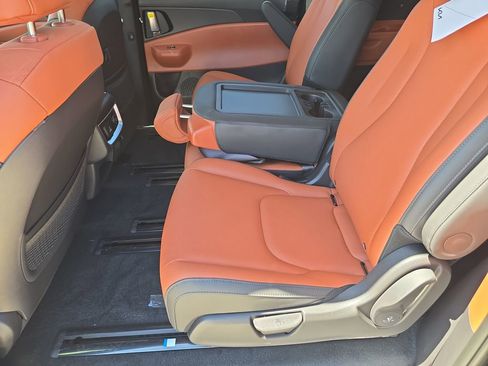 New 2026 Kia Carnival SX FWD image 17