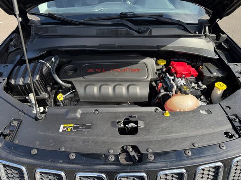 Used 2020 Jeep Compass Latitude FWD image 20