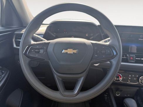 Used 2026 Chevrolet TrailBlazer LT FWD image 8