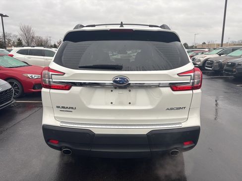 Used 2023 Subaru Ascent Premium w/ Convenience Package image 4