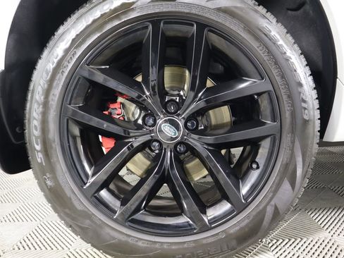 Certified 2024 Land Rover Discovery Sport S image 33