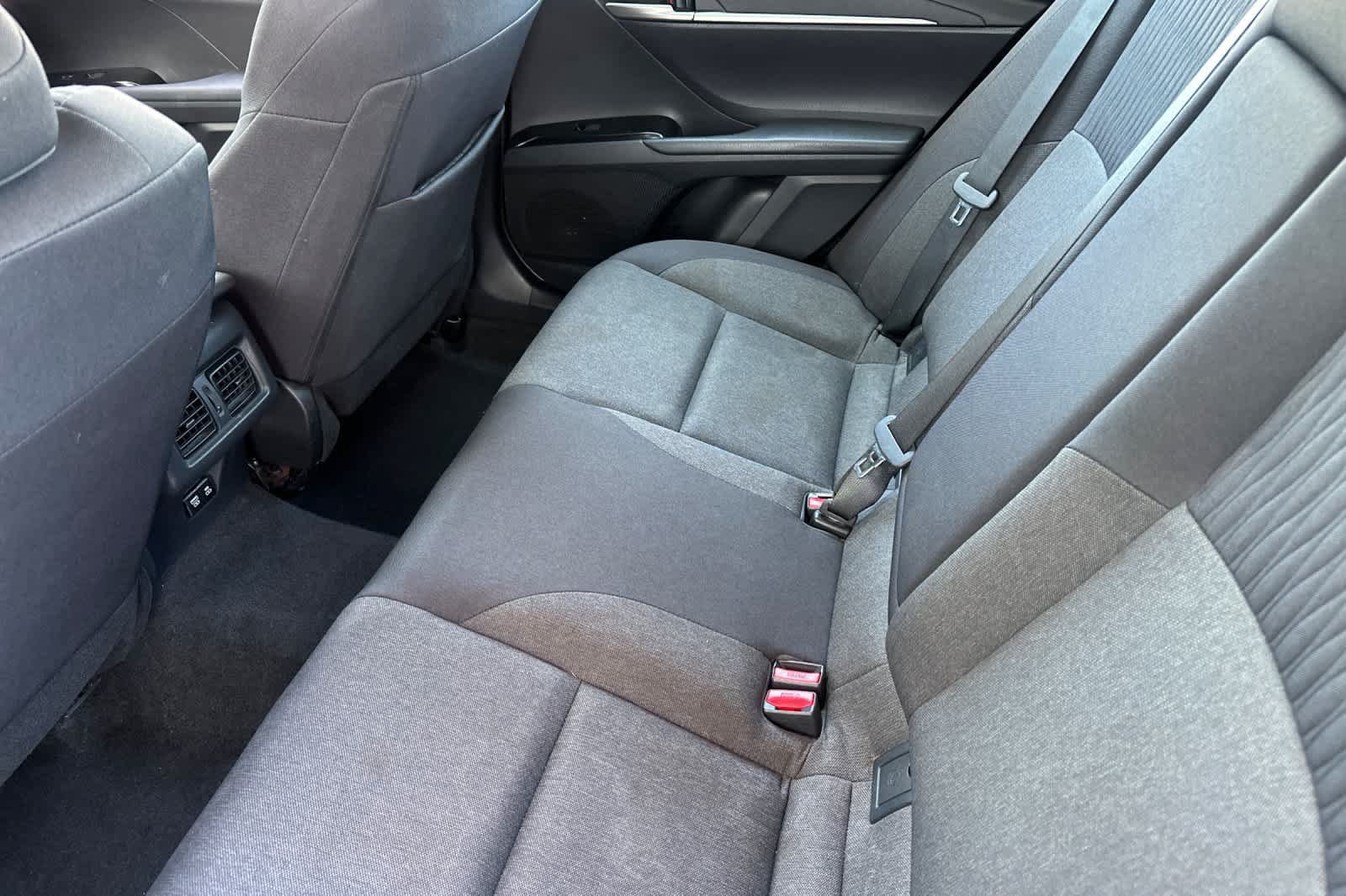 Used 2025 Toyota Camry LE FWD image 5