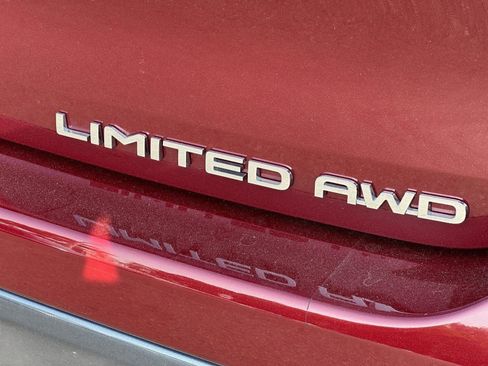 Used 2026 Toyota Highlander Limited AWD/4WD image 10