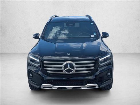 Used 2024 Mercedes-Benz GLB 250 4MATIC image 2
